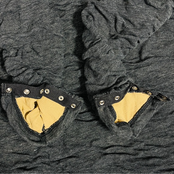 Pete Collection Long-sleeve Top Scrunchy Look Gray with Tan Lining Size Large - Picture 6 of 11